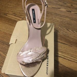 Brand New Rose Gold Zara pumps